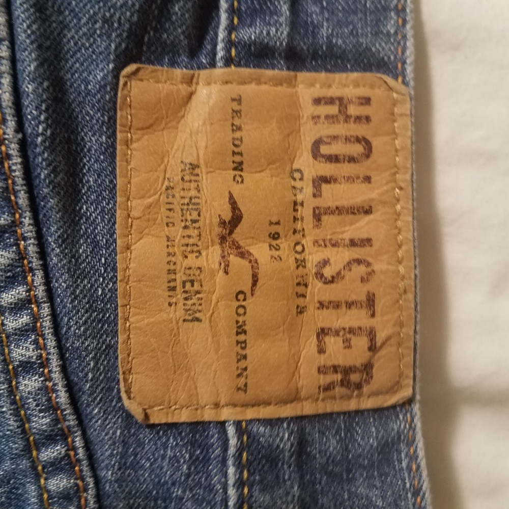 Women's Hollister jeans distressed siz 30/30